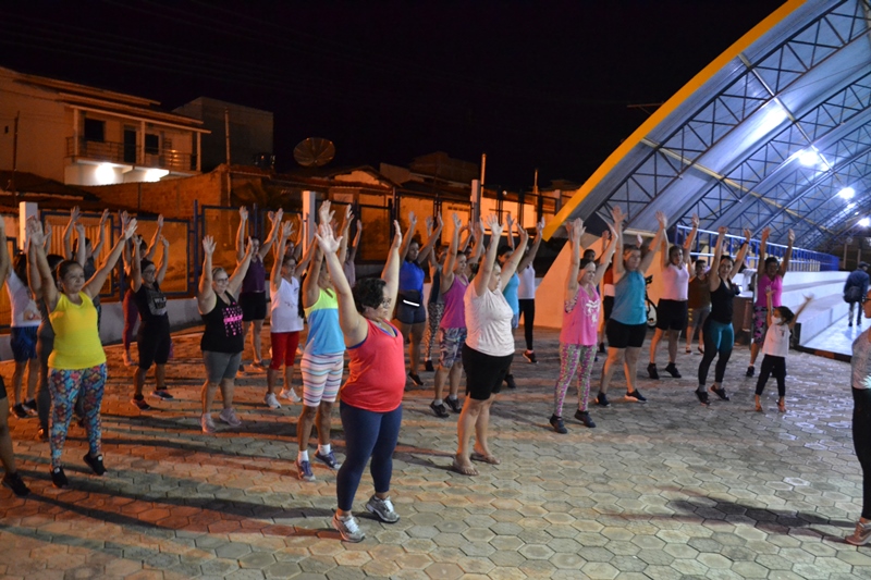 PROJETO SAÚDE NA PRAÇA FOI APRESENTADO À POPULAÇÃO E JÁ DEU INÍCIO AS ATIVIDADES