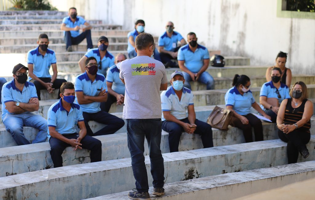 VIGILÂNCIA EPIDEMIOLÓGICA REALIZOU ENCONTRO PARA ATUALIZAÇÃO TEÓRICA E PRÁTICA COM A EQUIPE DE ENDEMIAS DE MACAÚBAS