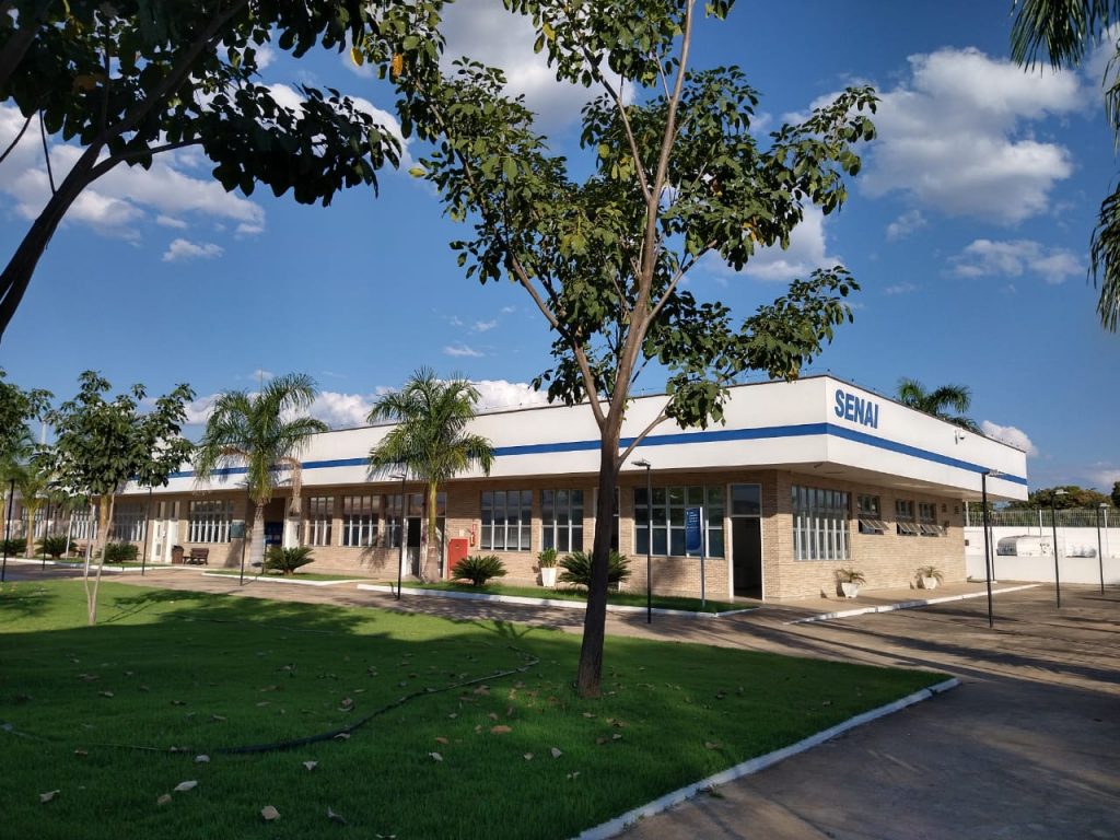 PREFEITURA DE MACAÚBAS VISITA SENAI