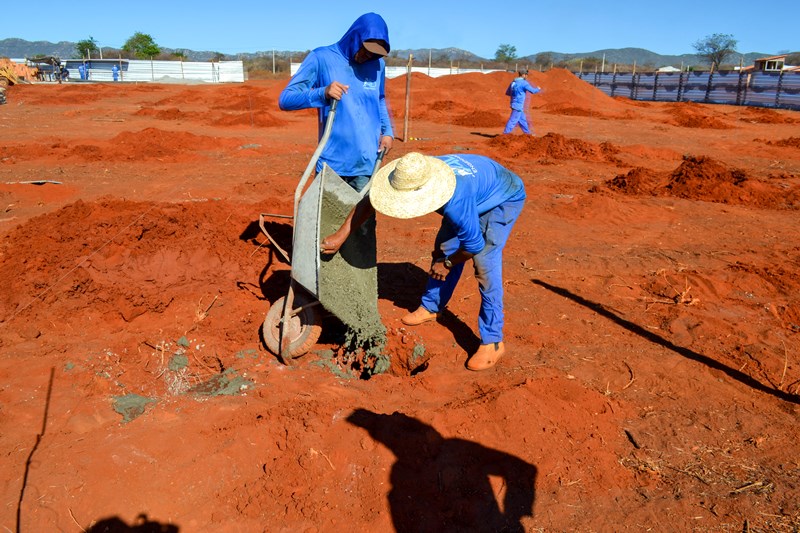 OBRA DA ESCOLA MODELO ESTÁ NA FASE DE FUNDAÇÃO