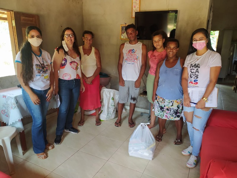 PREFEITURA DE MACAÚBAS REALIZA ENTREGA DE CESTAS BÁSICAS PARA FAMÍLIAS EM SITUAÇÃO DE VULNERABILIDADE