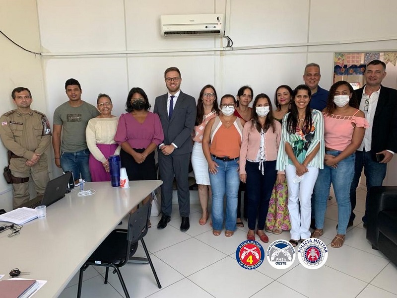 REUNIÃO COM INTUITO DE DISCUTIR A ATUAÇÃO DOS ÓRGÃOS RESPONSÁVEIS CONTRA CRIMES ÀS CRIANÇAS E ADOLESCENTES