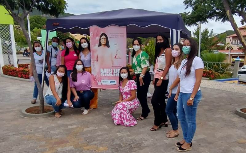 COMEMORAÇÃO AO DIA DA MULHER NA PRAÇA MATRIZ DE MACAÚBAS