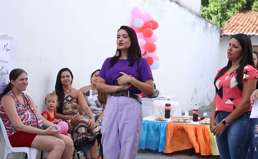 DIA DA MULHER: SECRETARIA DE ASSISTÊNCIA SOCIAL REALIZOU UM AÇÃO COM MULHERES NO CREAS E NO CRAS